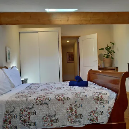 L'oustal Des Amis Hébergement de vacances