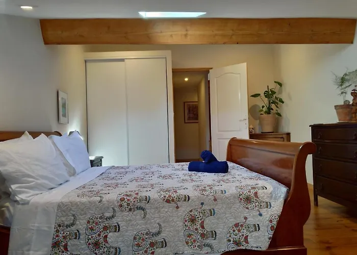 L'oustal Des Amis Hébergement de vacances